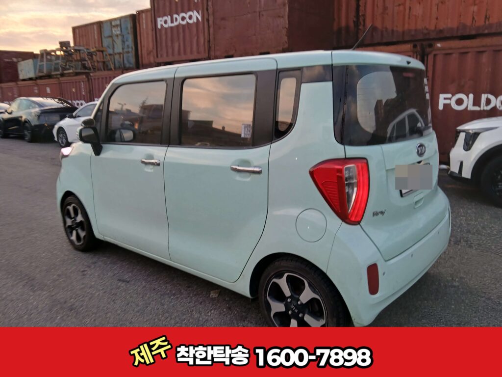 레이차량 목포항에서 측면 검차중